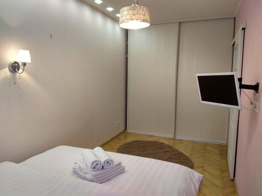 Апартаменты Дворец Спорта Kiev Extérieur photo