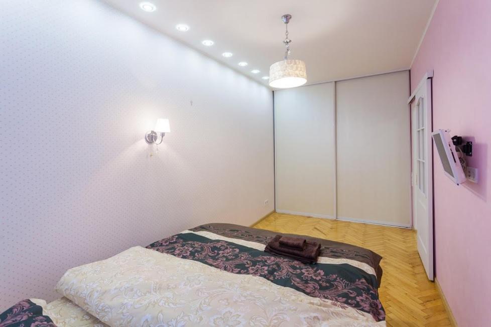 Апартаменты Дворец Спорта Kiev Extérieur photo